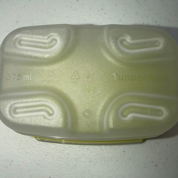Tupperware 375ml Fridge Smart Fruit Vegetable Vented Storage Container 7377 - Picture 2 of 6